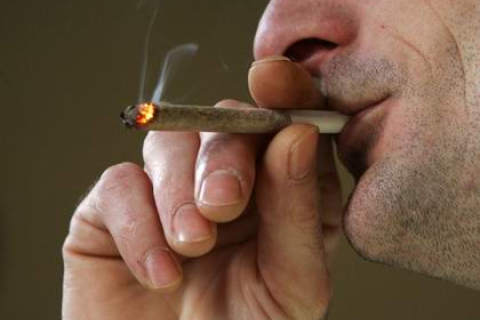 При курінні марихуани ризик захворіти на рак вищий, ніж при курінні цигарок