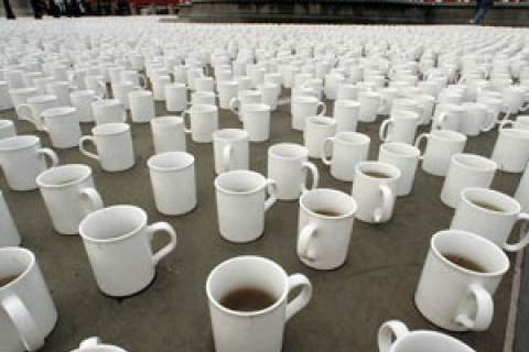 74 802 чашки чаю на площі в Лондоні (фотоогляд)