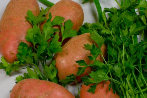 Рецепт молдавської кухні: картопля, фарширована сиром 
