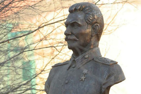 Комуністи хочуть встановити пам'ятники Сталіну в 4-х містах України