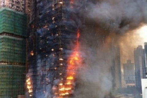 Пожежа в Шанхаї забрала життя у 42 людей