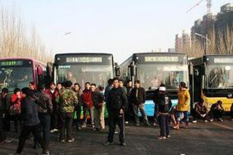 Крестьяне заблокировали дорогу на северо-западе Китая