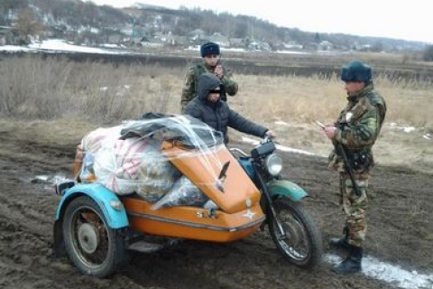 Росіянин хотів нелегально вивезти з України 1000 жіночих шапок