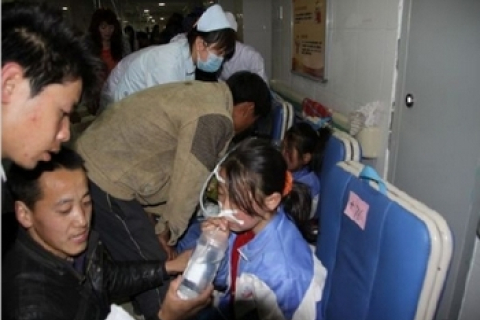 Сотні дітей отруїлися молоком у Китаї