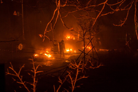Минулої ночі у Києві підпалили три торгівельні намети