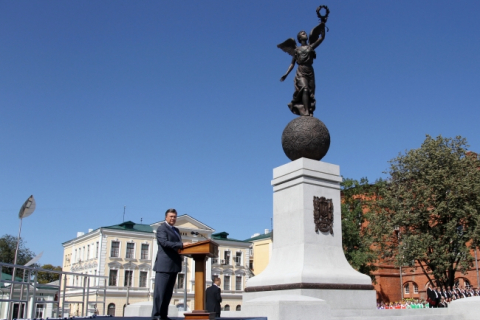 Президент відкрив Монумент Незалежності у Харкові