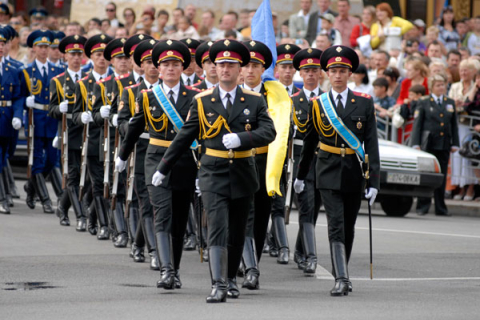 Парад військ на честь Дня Незалежності пройшов у Києві. ФОТОРЕПОРТАЖ
