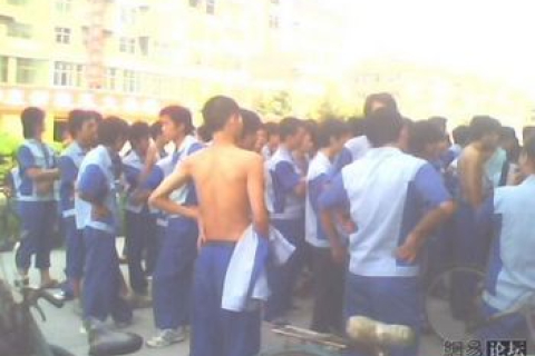 Проти рабської праці протестують китайські робочі автомобільного заводу 