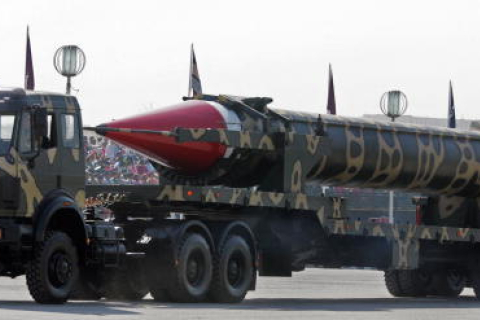 Пакистан запустил в океан баллистическую ракету