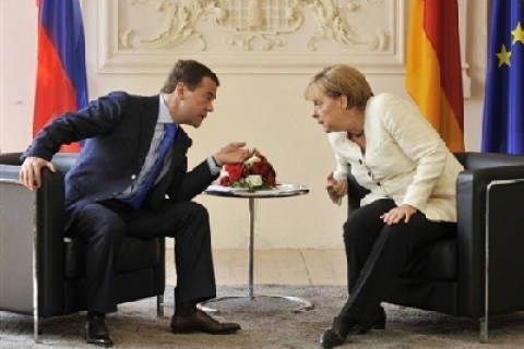 Росію та Німеччину звинуватили у змові проти України