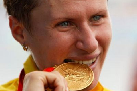 Фотообзор: Украинка завоевала 'золото' на дистанции 500 метров байдарок-одиночек