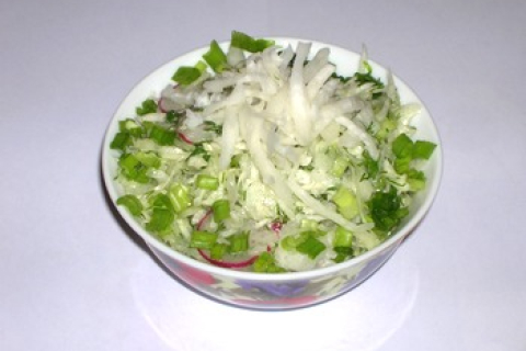 Азиатский салат из белокочанной капусты