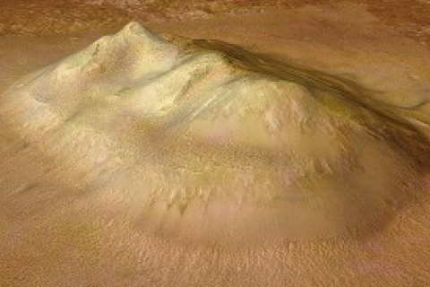 Зображення обличчя людиноподібної істоти на поверхні Марса – ілюзія?