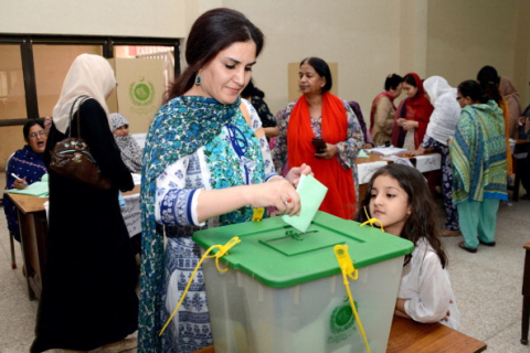 На пакистанських виборах зафіксували неправдоподібну явку виборців