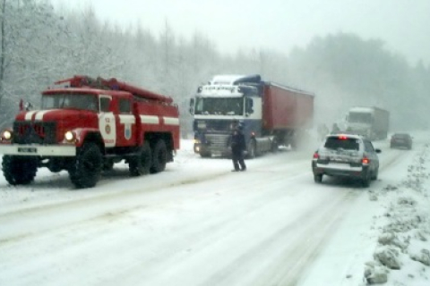 Снігопади в Україні триватимуть до п'ятниці