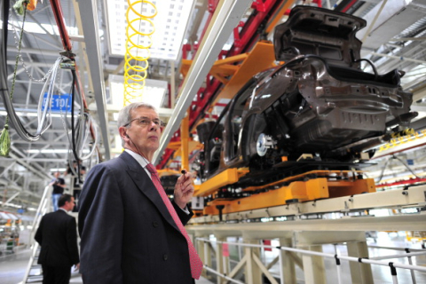 Екс-глава PSA Peugeot Citroen не хоче пенсії €21 млн