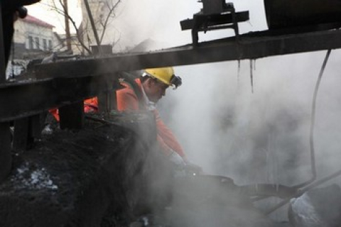 На шахте в Южном Китае произошёл пожар, 27 человек заблокированы под землёй