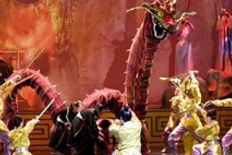 Тягнути буйвола без мотузки – новорічна святкова вистава телебачення «Нова династія Тан»