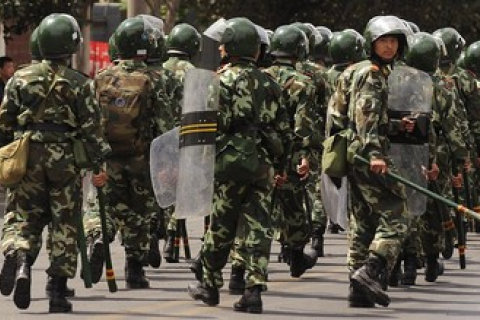 На юге Китая полицейские открыли огонь по крестьянам. Есть раненые
