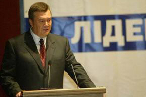 Янукович погрожує зірвати позачергове засідання Ради