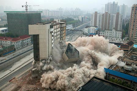 В Китае взрыв домов стал обычным явлением (фотообзор)