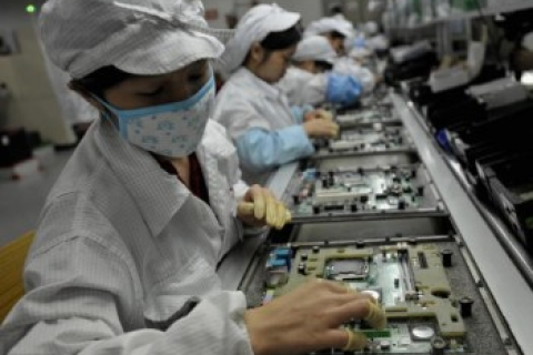 Через iPhone 5 страйкують працівники китайського заводу