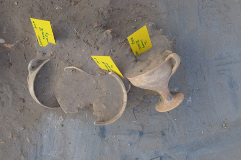 Древнее микенское кладбище было обнаружено в результате оползня 