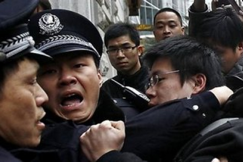 До 100 тисяч народних протестів у Китаї відбувається щорічно