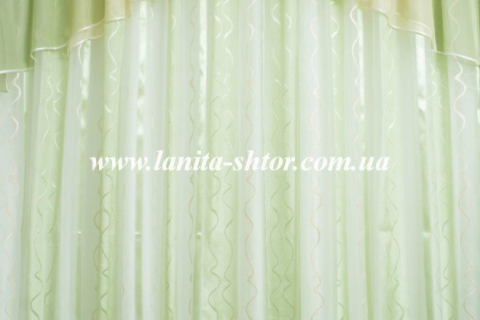Освежающий зеленый оттенок в шторах для дома