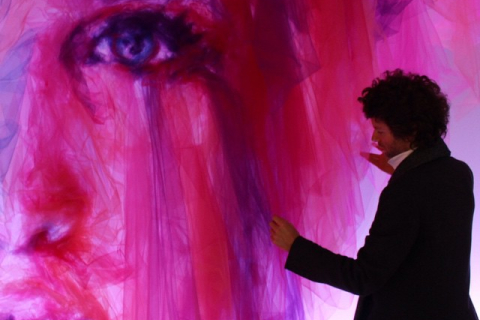Британський художник ліпить обличчя з тюлю. ФОТОрепортаж
