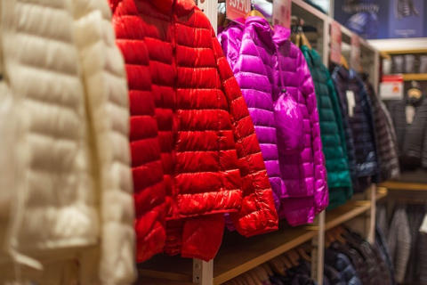 Где можно купить недорогую женскую куртку в Киеве и как её выбрать?