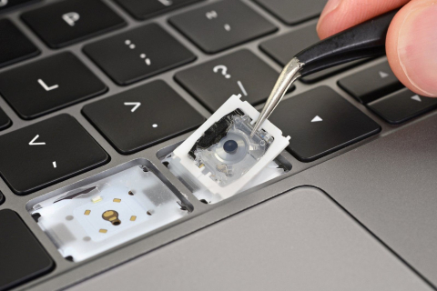 Сложность замены отдельных клавиш на ноутбуках Apple