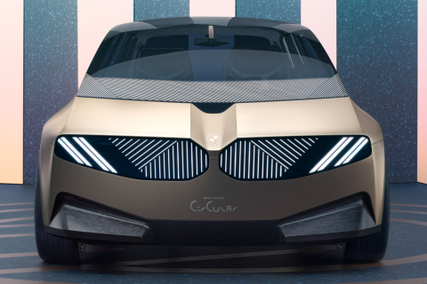 Компания BMW представила своё видение автомобилей будущего. Они будут сделаны из мусора (ВИДЕО)