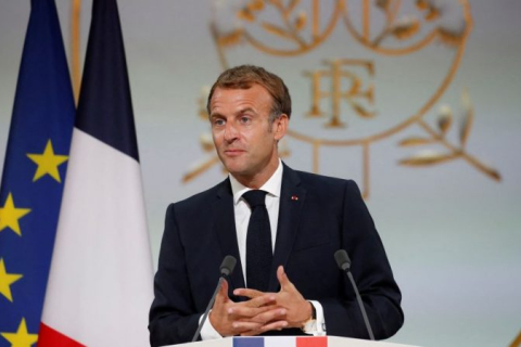 Президент Франции просит прощения за несправедливость по отношению к алжирским харки