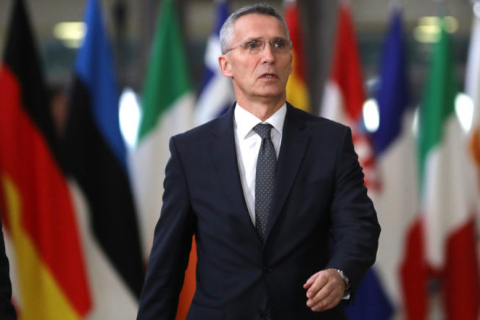 Генеральный секретарь НАТО призывает союзников как можно быстрее пополнить запасы оружия Украины