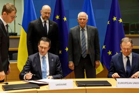 ЄС підписав угоду з Україною про додаткові 500 млн євро допомоги