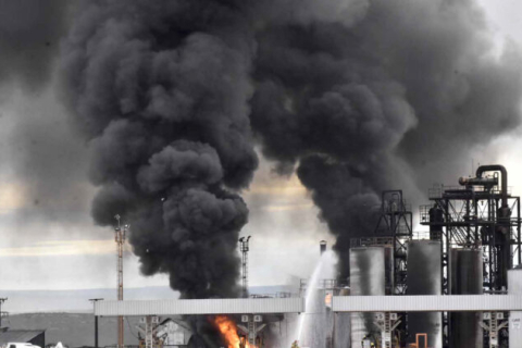 Пожежа на нафтопереробному заводі в Аргентині забрала життя трьох людей
