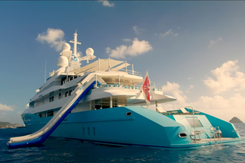 Гибралтар продает яхту российского олигарха за 37,5 млн долларов