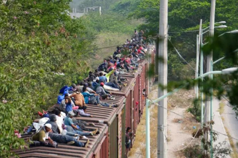 Количество мигрантов на американо-мексиканской границе достигло пика в сентябре