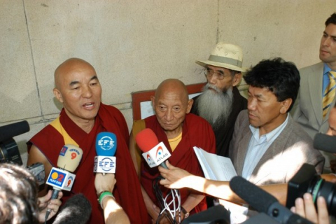 Бывшего главу Китая обвинили в геноциде против тибетцев
