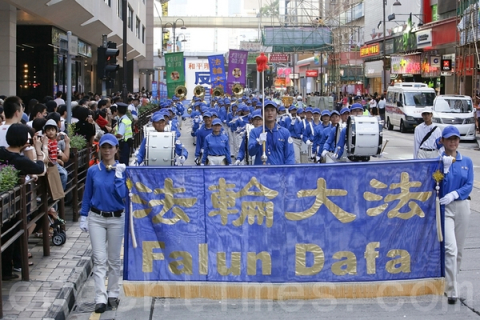 Гонконгцы поддерживают 11-летнее противостояние последователей Фалуньгун репрессиям. Фотообзор