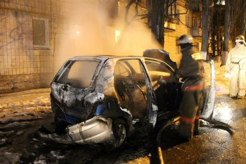 МВД Украины создало специальную группу для розыска поджигателей авто