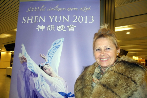 Преподаватель из Украины: «Артисты Shen Yun несли послание мира и любви»