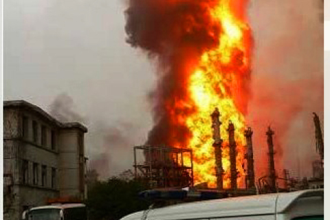 В Китае взорвались два завода. Сотни раненых. Фото