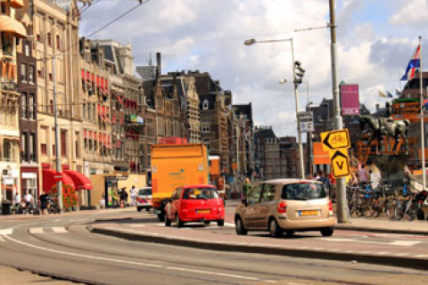 Амстердам. Город каналов и мостов 