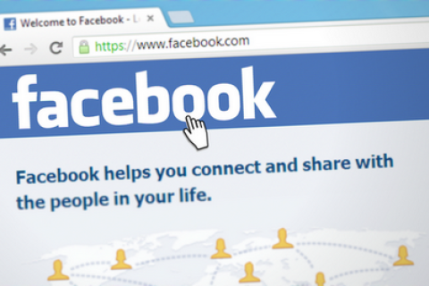 США потратили $630 тысяч на «лайки» в Facebook