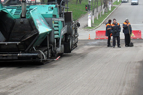 В Киевавтодоре проводят масштабный ремонт дорог