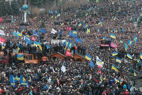 За медицинской помощью обратились 165 участников акции на Майдане