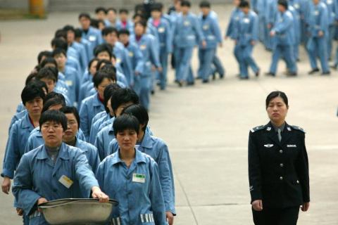 Китайский премьер намерен расформировать трудовые лагеря в КНР