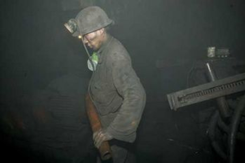 В Китае в результате аварии на нелегальной шахте погибли 25 человек
